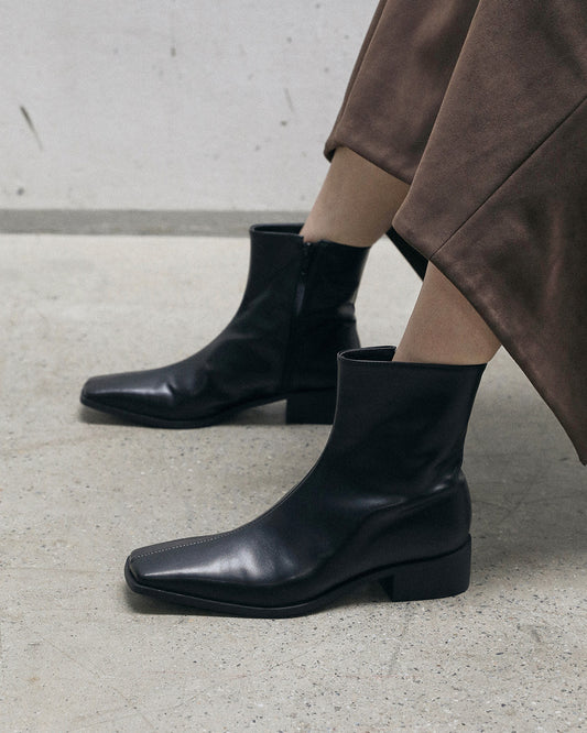 HAUN Square Ankle Boots_Black