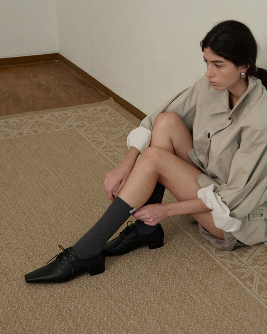 ROEV Square Lace-up Loafers_Black