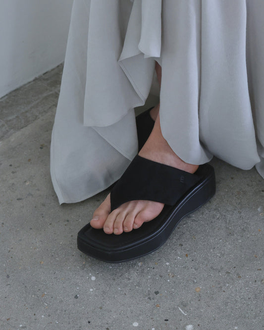 MOIT Platform Slides_Black Suede