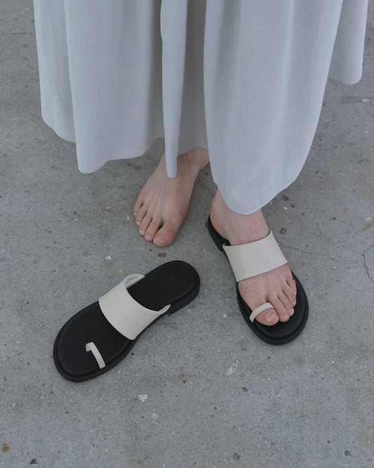 LOE Flat Slides_Ivory